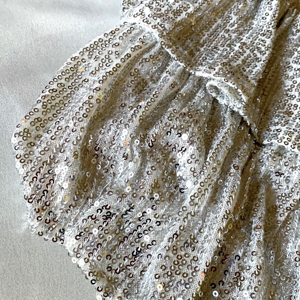 **NEW** Sequin skort size S cream/silver/gold shimmer - Picture 3 of 3